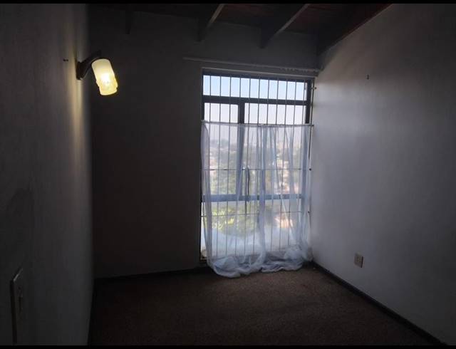 2 BEDROOM DUPLEX FOR SALE IN WOODHAVEN